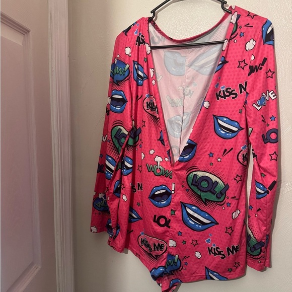 Other - Pink onesie lip pajamas romper